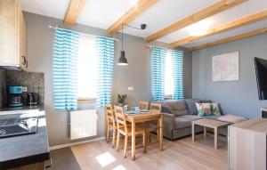 Awesome Home In Nowecin With Kitchen