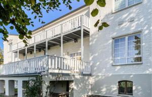 Amazing Apartment In Hohen Wieschendorf