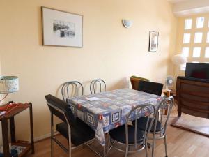 Appartements Appartement Royan, 3 pieces, 5 personnes - FR-1-494-178 : photos des chambres