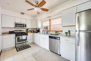 Curated for Cozy Longer Stays - 乔利埃特