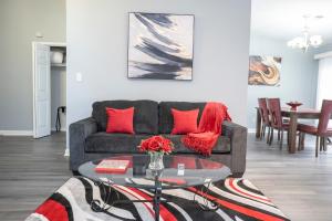 Cozy home, 10 minutes away from downtown