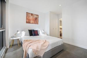 Complete Host The Fifth Apartments