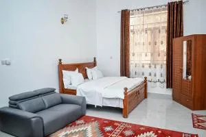 tosh home - Chukwani