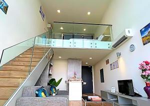 #SP1, Cozy Duplex, Quiet Stay with MRT View