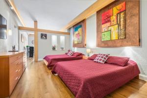Charming Condo - European Vibe