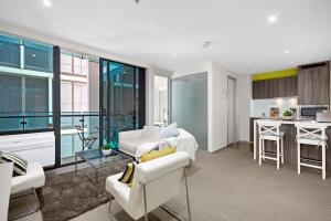 Complete Host ABeckett St Apartments