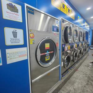 211 Olan Place Spacious Studio with free Wi-Fi