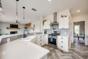 Lake Beach Access & Views, 5kings!