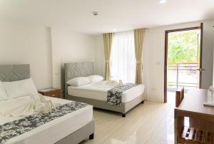 D Elmers Resort and Convention Hotel