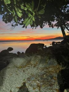 ZenStay Retreats Private Luxury Beach House Rental