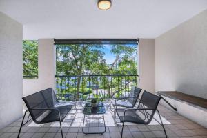 Centro at Toowong - Modern Spacious Living with Pool