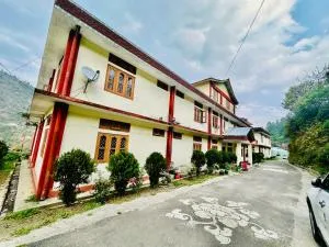 Pema Dekey monastic guest house - Udalguri
