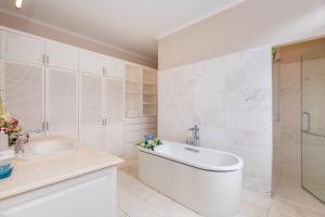 Biệt Thự Đà Lạt View Đẹp - Gần Chợ Đêm