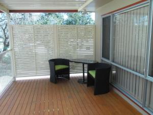 Little Sanctuary Your Perfect Getaway, A Short Stroll to Palm Beach