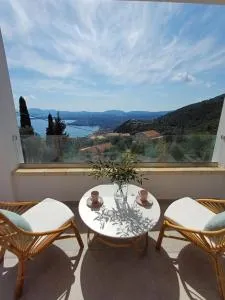 Villa Filothea with Jacuzzi - Strinýlas