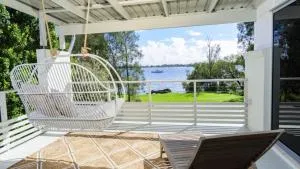 'serenity On Spinnaker' - Sandstone Point