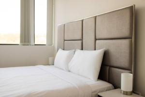 Two Bedroom Private Apartment In Lane Cove with Parking