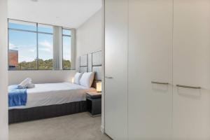 Two Bedroom Private Apartment In Lane Cove with Parking