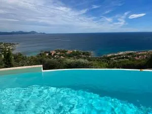 Villa with DREAM VIEW and SWIMMING POOL!! - 雷以桑布尔