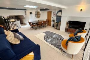 The Atrium by Grandeur Property