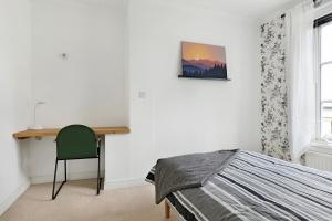 Guestly Homes - 4BR Charming Apartment