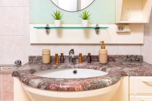 La Primavera Spacious Apartment