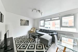 The Elden No5 Fairway Hosting