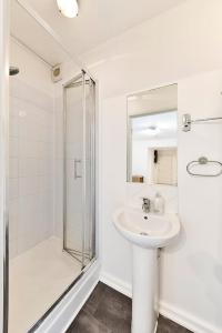 The Elden No5 Fairway Hosting