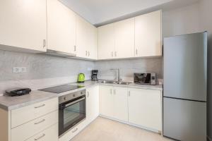 Kastelas Harbor Retreat with Jacuzzi