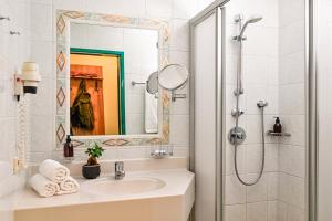 Standard Double Room with Balcony room in ALPHAtauern Hotel Resort