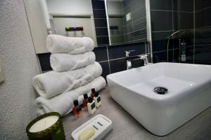 Appartements *T2*Vue Garonne*Piscine*Garage* : photos des chambres