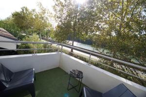 Appartements *T2*Vue Garonne*Piscine*Garage* : Appartement 1 Chambre