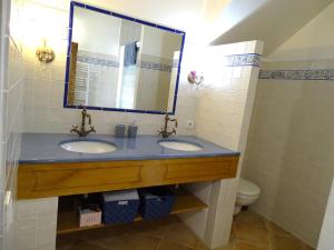 Appartements Logement charme provencal : photos des chambres