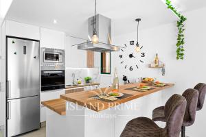 Sea Views and Heated Pool in Golf del Sur TLP512