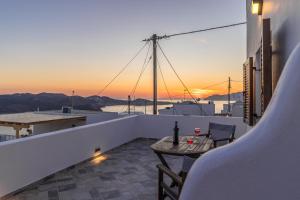 Noula House & Studios