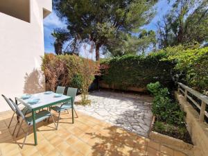 Appartements Rez-de-jardin sous pins et plage : photos des chambres