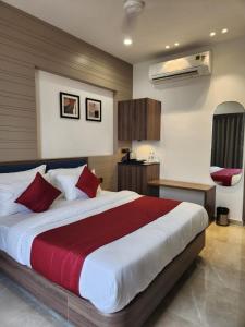 Hotel Lee Pride