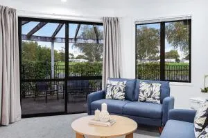 Park Scenery, Proximity and Value - By KOSH BNB - Newstead