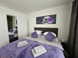 Slunný byt v klidné části Hradce Králové - zahrada, parkování zdarma - Praskačka