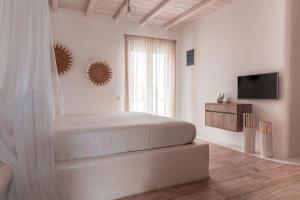 Comfort Suite room in Senses Luxury Villas & Suites