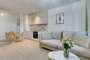 Scala Apartments by Blue Mandarin