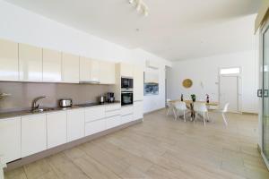 Villa Delioma by Villa Plus