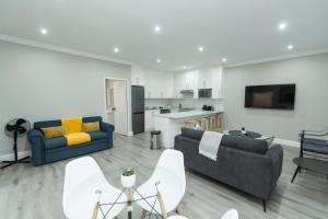 9 on Oak luxury One Bedroom