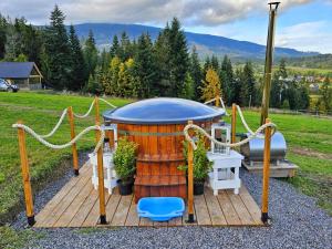 Domek w górach Tiny House Forest Jacuzziwidoki