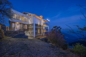 Hotel Wood Winds - A Best Valley View Hotel