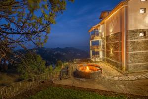 Hotel Wood Winds - A Best Valley View Hotel