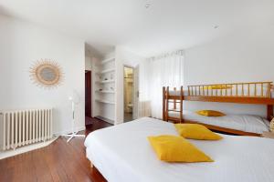 Chambre au Manoir de lOnde, au bord de lYonne, près de Sens