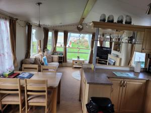 Cosy caravan Sunbeach