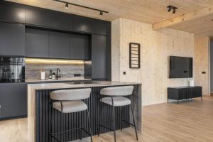 Luxury Golden Circle Villa