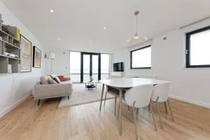 Gorgeous 2 Bed Apartment with Stunning Sea Views with Free Parking and Fast Internet - رامسغات